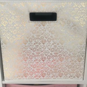 White and gold bin